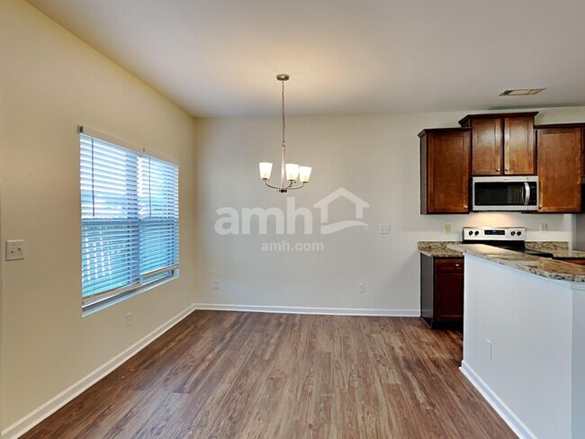 Photo - 1240 Faye Ct