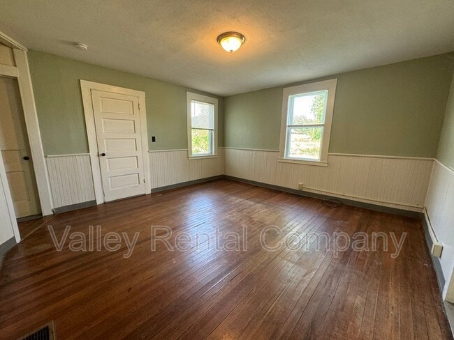 Photo - 46 Old Amherst Rd