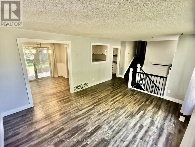 Photo - 17 Larkdale Crescent