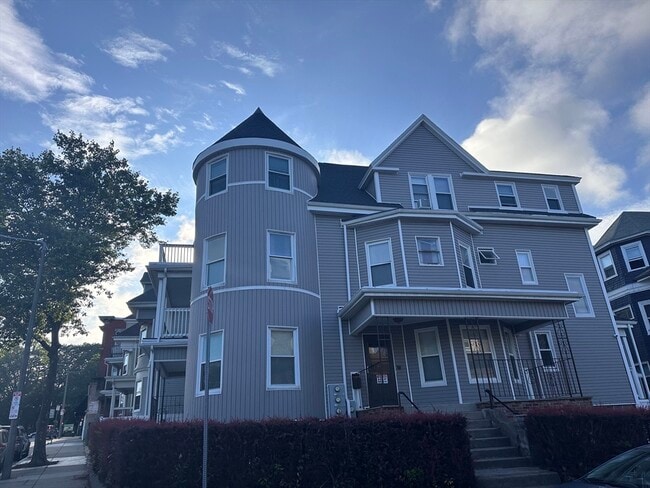 Building Photo - 16 Columbia Rd Unit 1 Rental