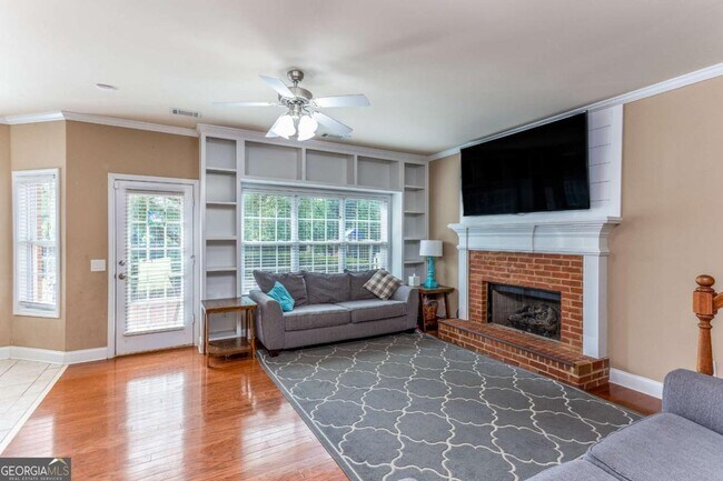 Photo - 1081 Ruby Way