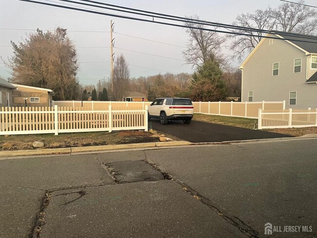 Photo - 1515 Thomas Ave