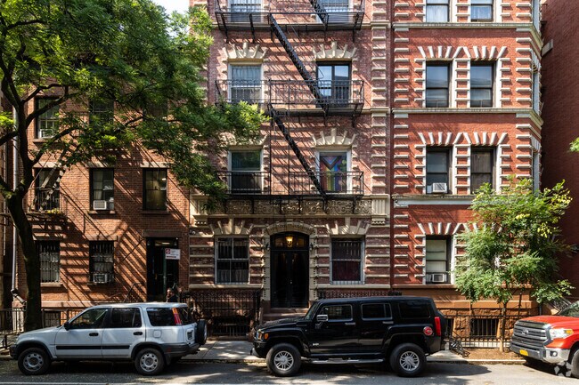 Photo - 214 W 16th St