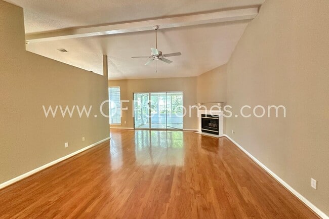 Photo - 4534 Parkwood Ln E
