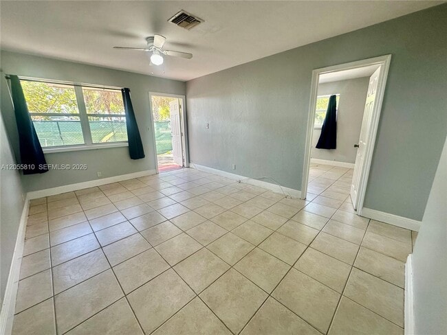 Building Photo - 2110 Washington Ave Unit 2110