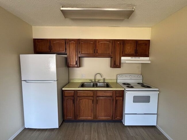 Photo - One-bedroom apartment located near Honey Creek Mall and restaurants