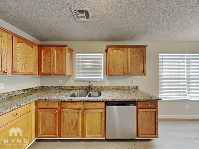 Photo - 6132 Hickory Ln Dr