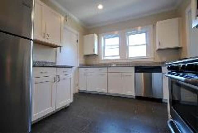 Photo - AVAILABLE SEPTEMBER 1ST - Huge, Beautiful, Fully Renovated Brighton / Oak Sq 4 Bed/2 bath.  NO BR...