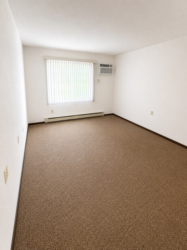Photo - 938 Farnham St Unit 3