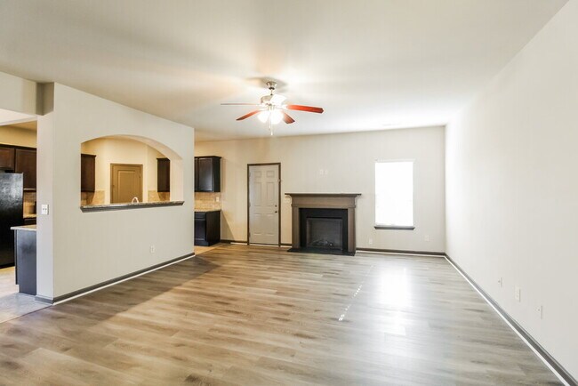 Photo - 661 Sweet Ashley Way