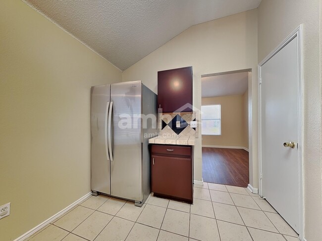 Photo - 800 Castlewick Ct