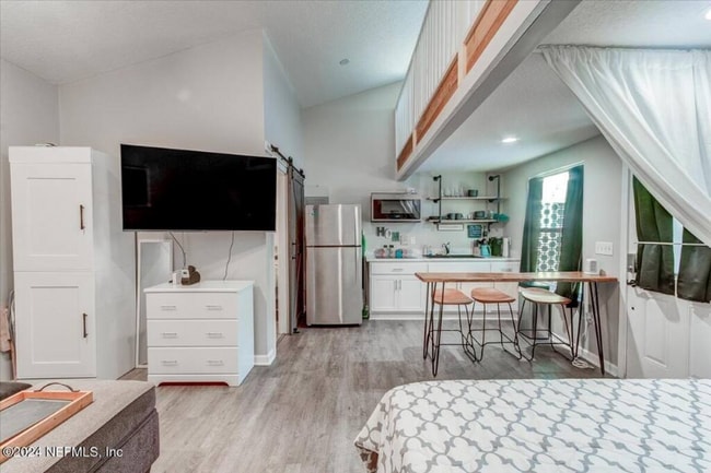 Photo - 4428 Melrose Ave Apartamento Unidad 3