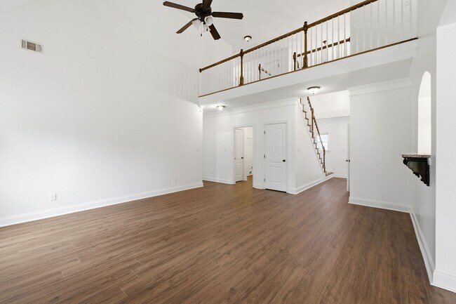 Photo - Elegant Two-Story Living – 5 Beds, 2.5 Baths
