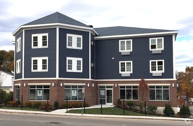 Building Photo - 225 W Squantum St Unit 302 Rental