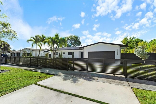 Photo - 1840 NE 199th St