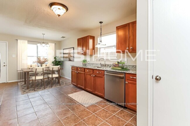 Photo - 17203 Hawks Landing Dr