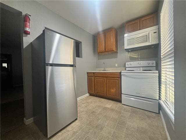 Photo - 106 N Carter St