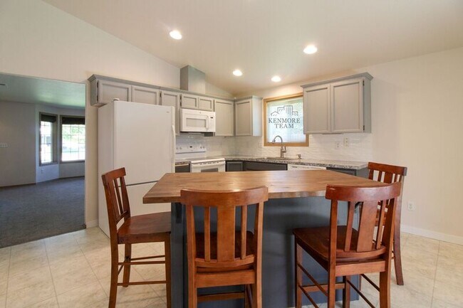 Photo - 7712 Thetis Dr