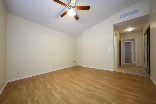 Photo - 1656 W Wood Crest Ct