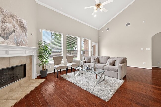 Building Photo - 111 S Rocky Point Cir