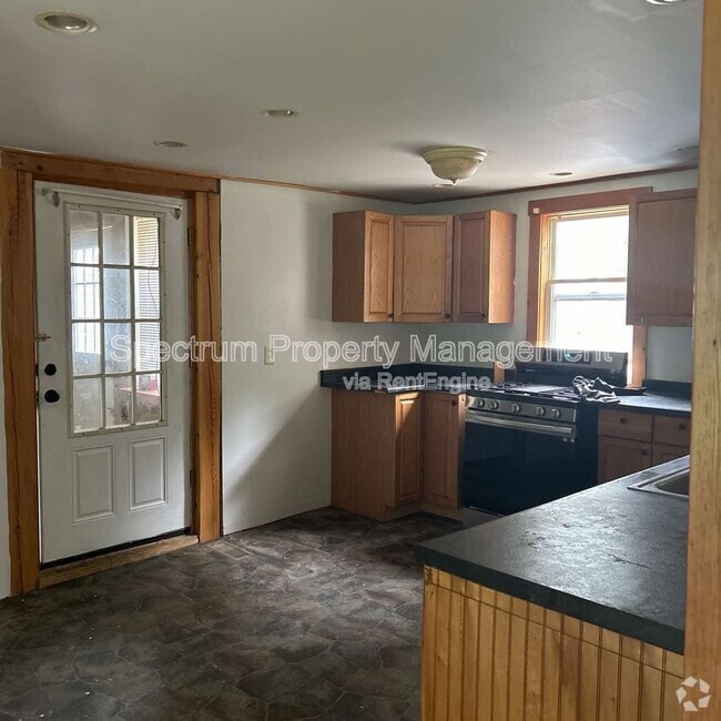 Building Photo - 107 Thomas McClellan Rd Unit 3 Rental