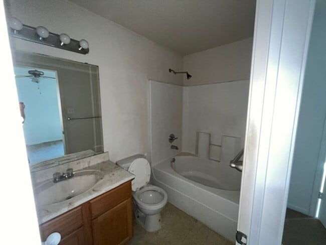 Photo - 414 Brittney Way Unidad C