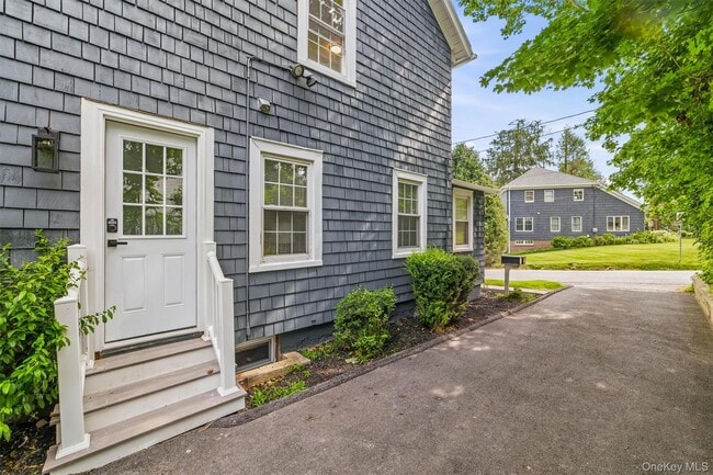 6 North St Unit 2