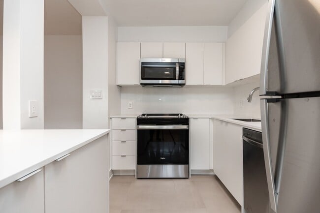 Building Photo - 265 Dixon Road Unit 902