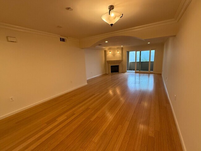 Photo - Beautiful Spacious 2 Bedroom/2 Bath Condo Unidad 303