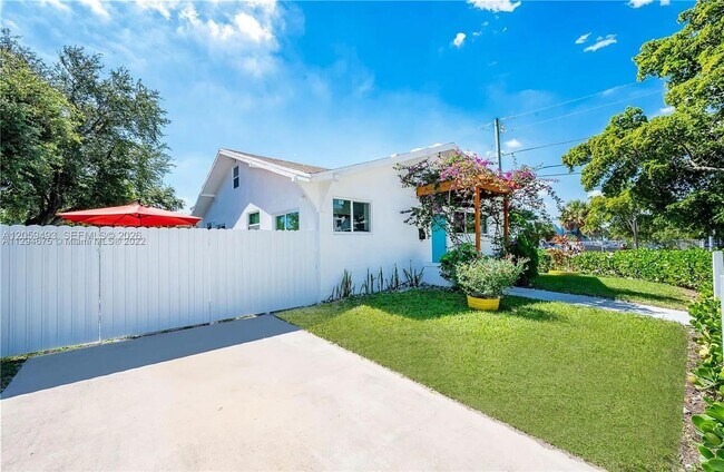 Photo - 444 NW 77th St