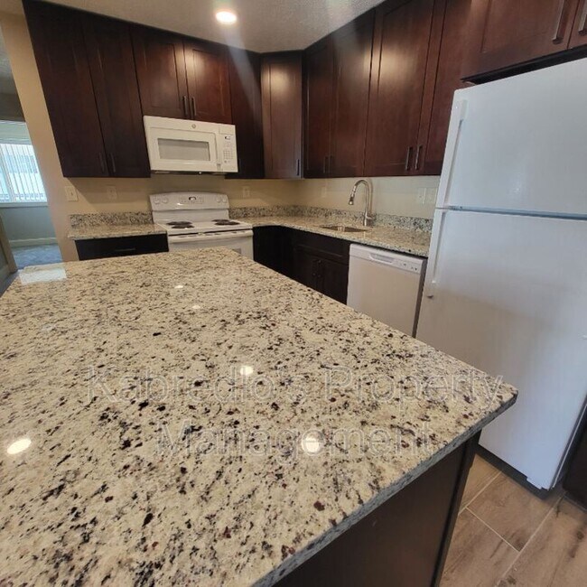 Photo - 4401 S 27th St Unidad B14