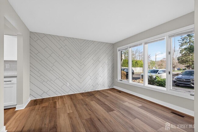 Photo - 172 Nathan Dr