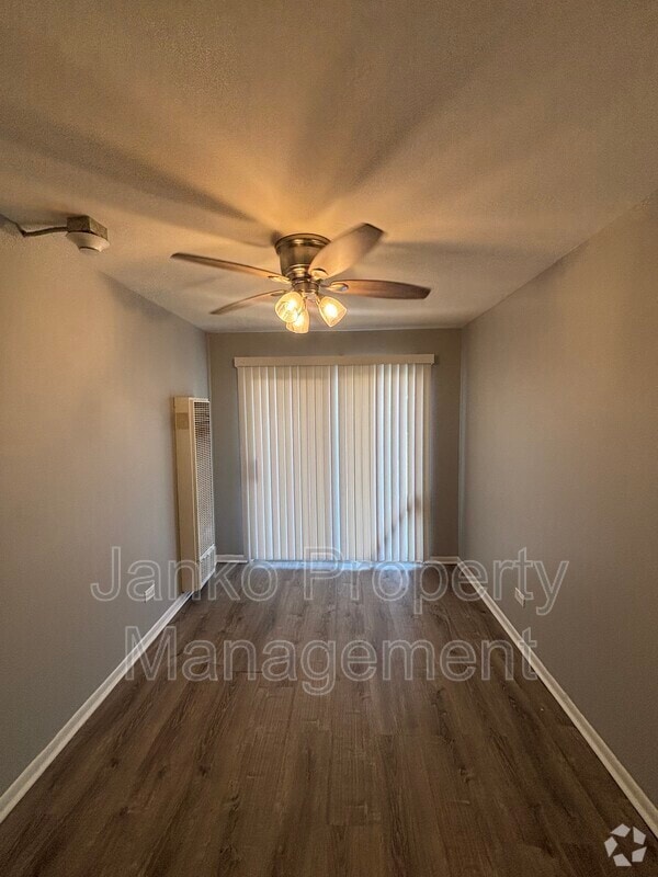 Building Photo - 3351 Commercial Ave Unit 9 Rental