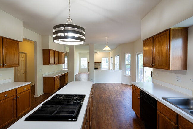 Photo - 2803 Bluewater Cir