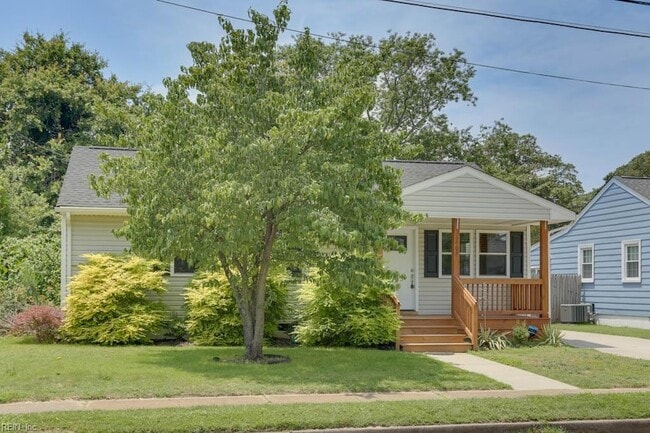 Photo - 1405 Baychester Ave