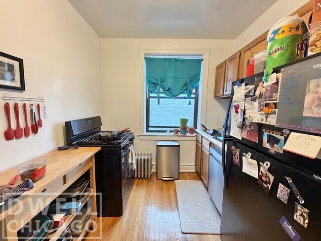 Photo - 1913 W Larchmont Ave Unidad 3B