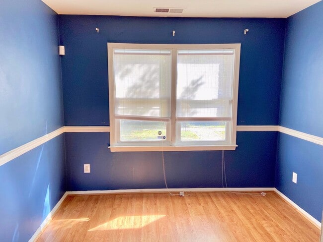 Photo - 2BD/1.5BA  Brick Townhouse  Washer/ Dryer Included!