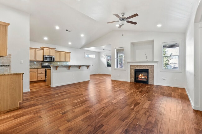 Photo - 120 S Voyage Ave