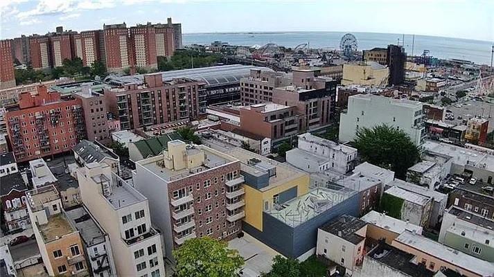 Photo - 2848 W 15th St