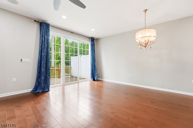 Photo - 105 Pearce Ln