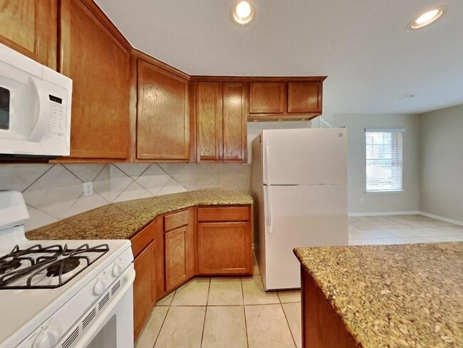 Photo - 439 Pinewood Ridge Dr