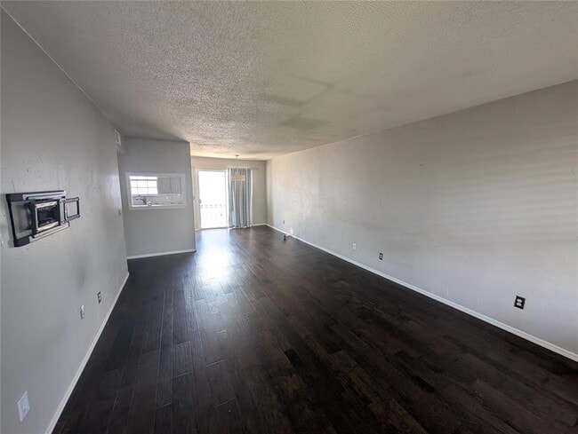 Photo - 11327 N May Ave Unit C