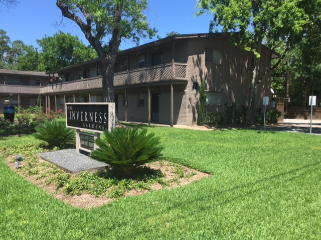 Inverness Gardens