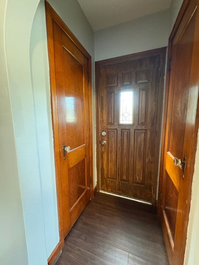 Photo - 3 Bed, 1 Bath - House for rent! NO APPLICA...