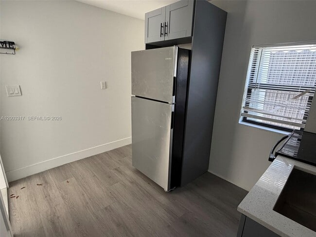 Photo - 628 SW 21st Ave Unit 2