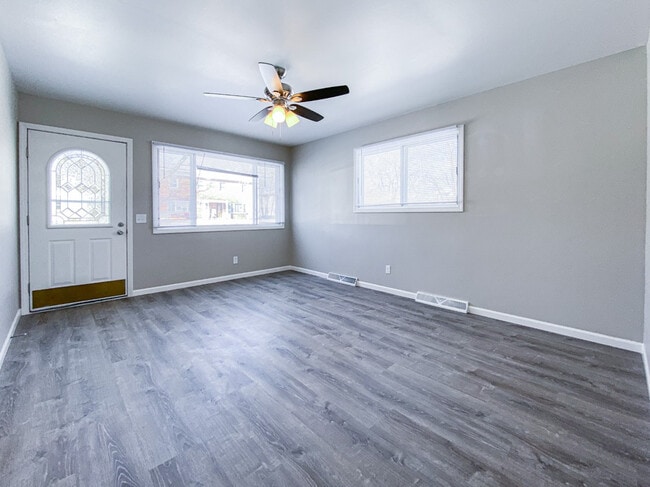 Photo - 1853 Fisher St