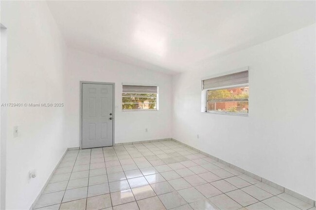 Photo - 2 bedroom in Hilaeah FL 33010