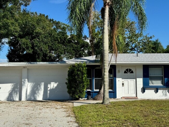 Photo - 2/2 with Fenced Yard, Garage and Laundry, ...