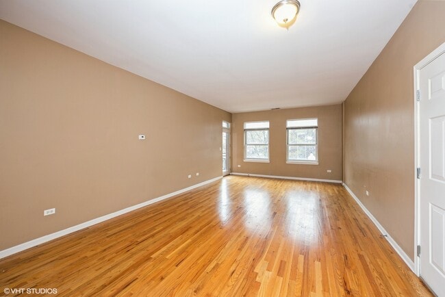 Photo - 758 W 15th St Unit 2A