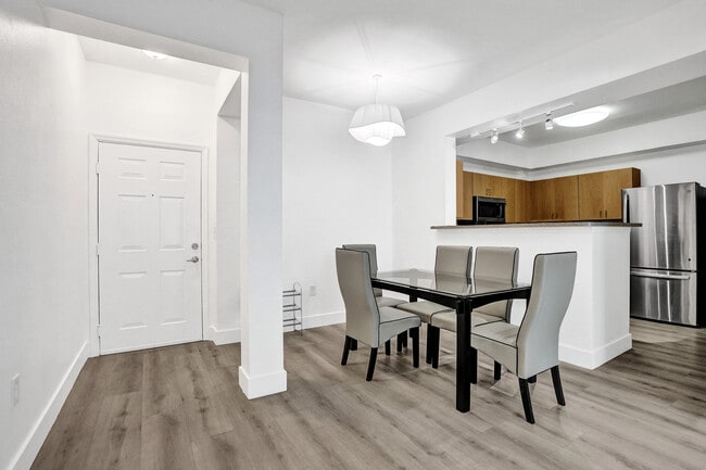 Photo - 533 NE 3rd Ave Unit 205